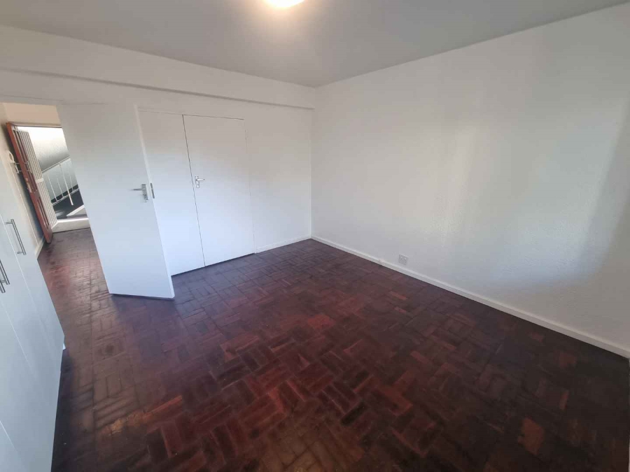 2 Bedroom Property for Sale in Tamboerskloof Western Cape